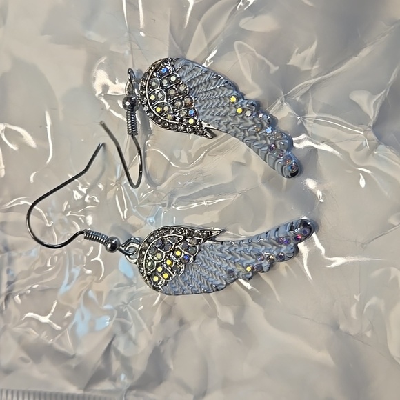 Angel Wings Rhinestone Alloy Earrings - white - Picture 4 of 5